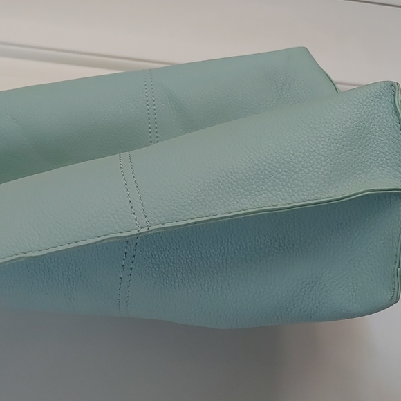 Women's Orb Aqua Vegan Leather Tote - Picture 4 of 12
